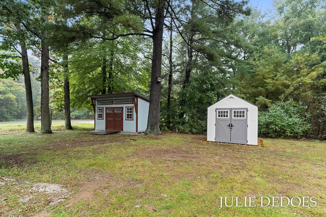 17722 148th Avenue, Spring Lake, MI 49456