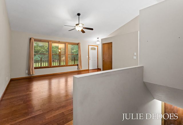17722 148th Avenue, Spring Lake, MI 49456