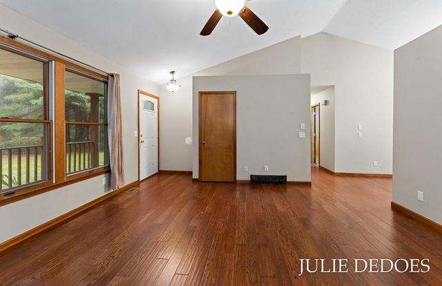 17722 148th Avenue, Spring Lake, MI 49456
