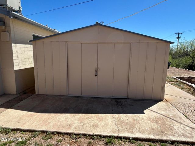 101 E Papago Drive E, Tempe, AZ 85288