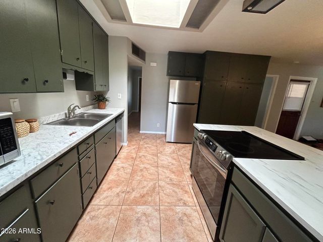 101 E Papago Drive E, Tempe, AZ 85288