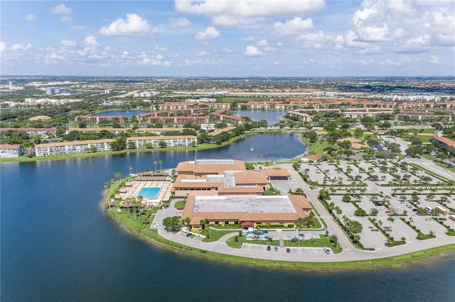 300 SW 130th Ter 110B, Pembroke Pines, FL 33027