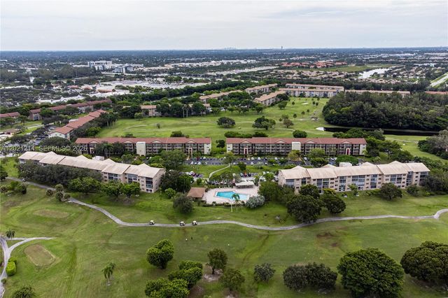 300 SW 130th Ter 110B, Pembroke Pines, FL 33027