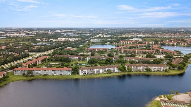 300 SW 130th Ter 110B, Pembroke Pines, FL 33027