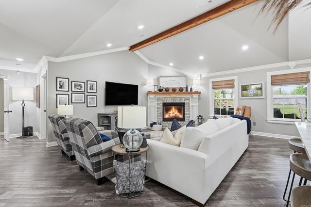 4401 Wagon Trace Cv, White Hall, AR 71602