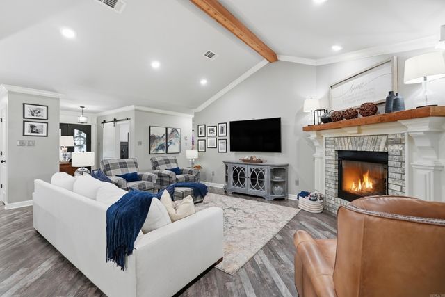 4401 Wagon Trace Cv, White Hall, AR 71602