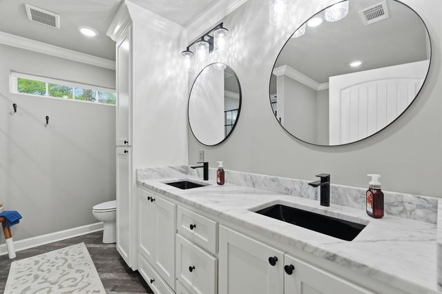 4401 Wagon Trace Cv, White Hall, AR 71602