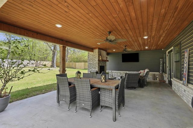 4401 Wagon Trace Cv, White Hall, AR 71602