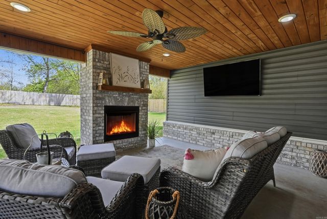 4401 Wagon Trace Cv, White Hall, AR 71602