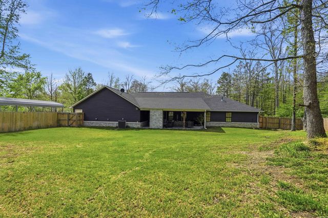 4401 Wagon Trace Cv, White Hall, AR 71602