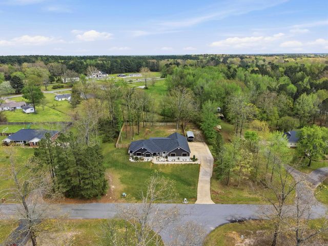 4401 Wagon Trace Cv, White Hall, AR 71602