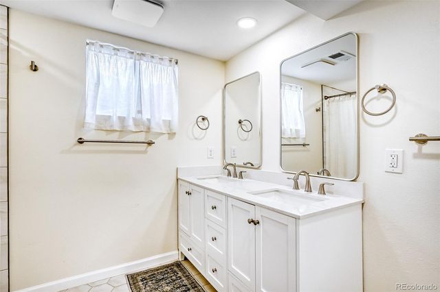 2923 S Reading Court, Denver, CO 80231