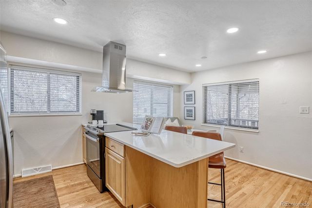 2923 S Reading Court, Denver, CO 80231