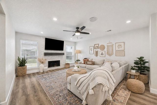 18538 Iron Lake Drive, Houston, TX 77084