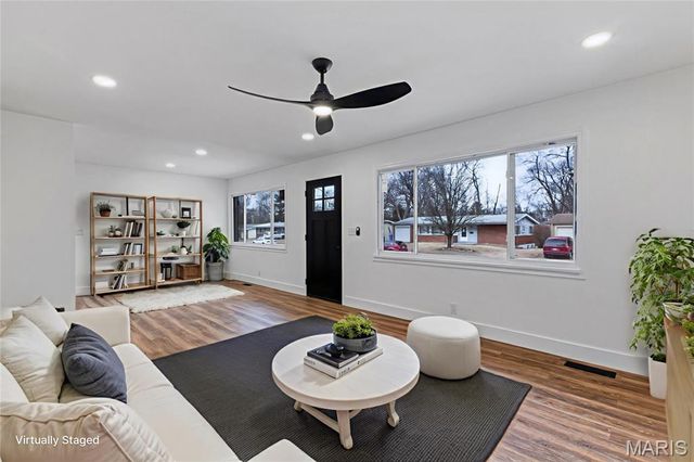 2780 Narraganset Drive, Florissant, MO 63033