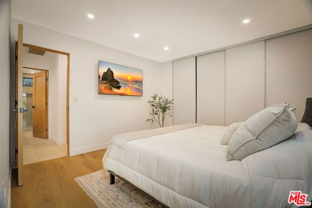 23343 Hartland Street, West Hills, CA 91307