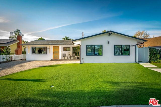 23343 Hartland Street, West Hills, CA 91307