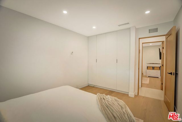 23343 Hartland Street, West Hills, CA 91307