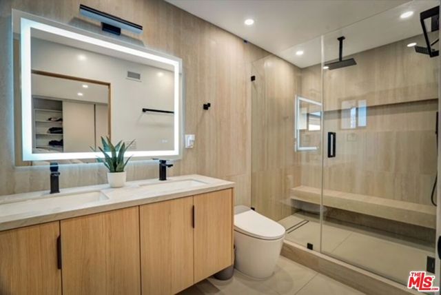 23343 Hartland Street, West Hills, CA 91307