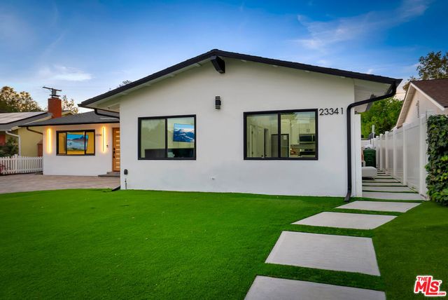 23343 Hartland Street, West Hills, CA 91307