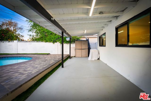 23343 Hartland Street, West Hills, CA 91307