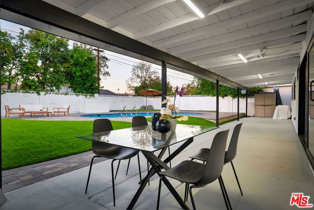 23343 Hartland Street, West Hills, CA 91307