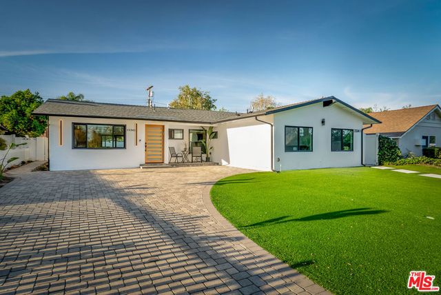 23343 Hartland Street, West Hills, CA 91307