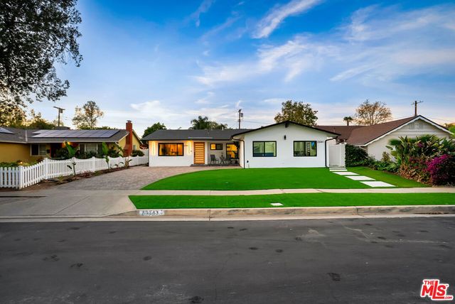 23343 Hartland Street, West Hills, CA 91307