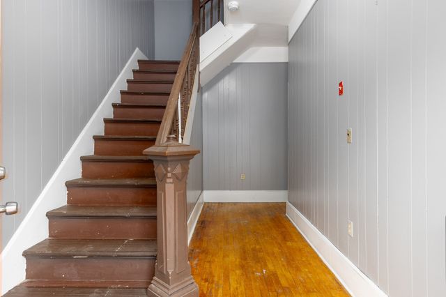 124 Belmont St, Worcester, MA 01605