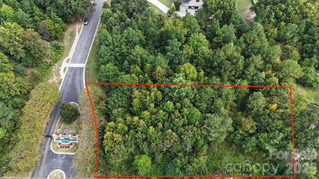 8335 Victoria Lake Drive, Waxhaw, NC 28173