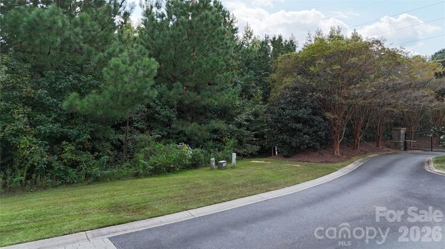 8335 Victoria Lake Drive, Waxhaw, NC 28173