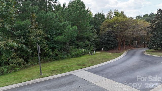 8335 Victoria Lake Drive, Waxhaw, NC 28173