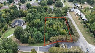 8335 Victoria Lake Drive, Waxhaw, NC 28173