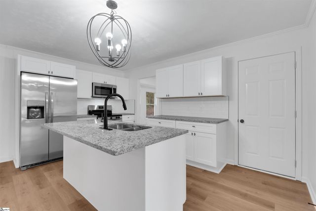 212 Barrett Drive, Mauldin, SC 29662