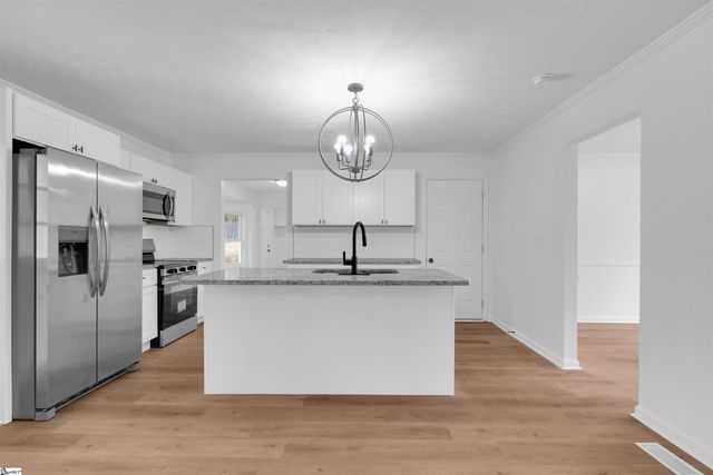 212 Barrett Drive, Mauldin, SC 29662