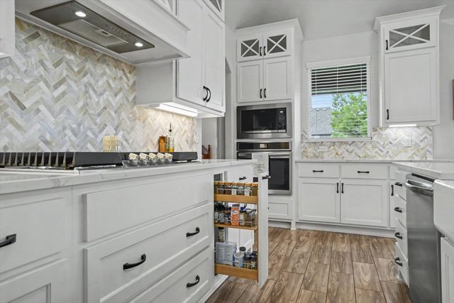 414 N 84th Place, Broken Arrow, OK 74014