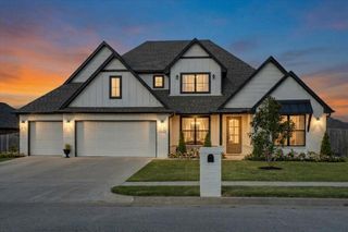414 N 84th Place, Broken Arrow, OK 74014