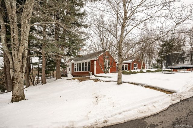 132 Honeywell Lane, Hyde Park, NY 12538