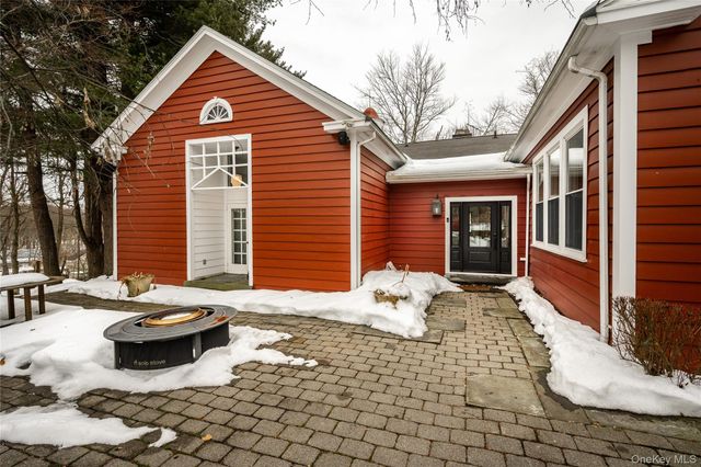 132 Honeywell Lane, Hyde Park, NY 12538