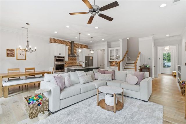 3948 Cliffmont Circle, Marietta, GA 30068