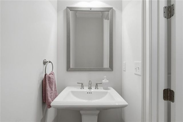 3948 Cliffmont Circle, Marietta, GA 30068