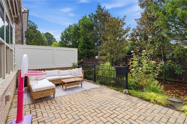 3948 Cliffmont Circle, Marietta, GA 30068
