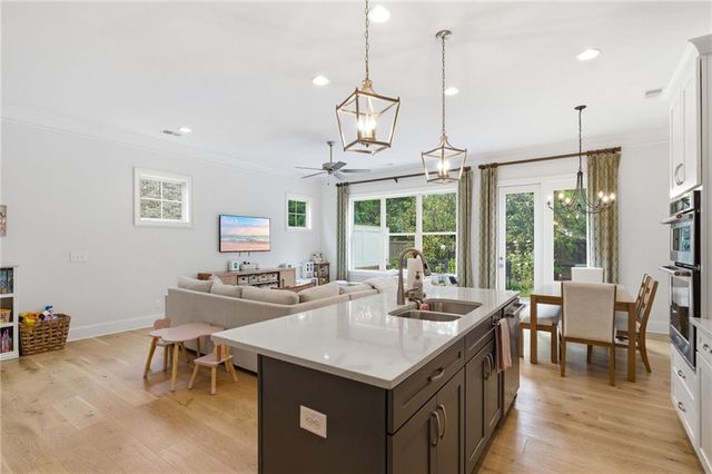 3948 Cliffmont Circle, Marietta, GA 30068