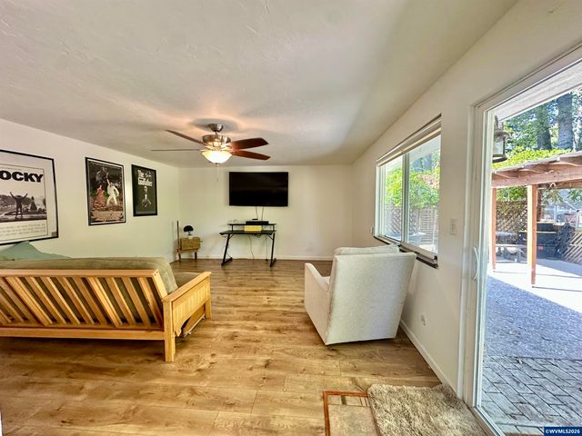 2935 NW Taft Av, Corvallis, OR 97330