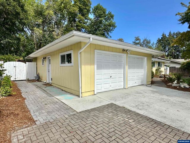 2935 NW Taft Av, Corvallis, OR 97330