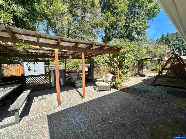 2935 NW Taft Av, Corvallis, OR 97330
