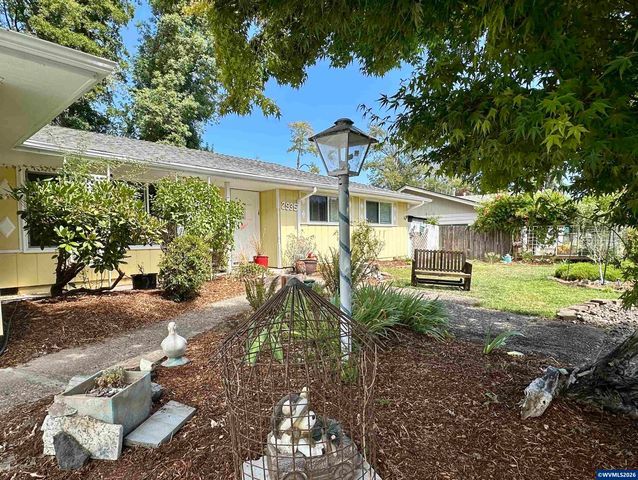 2935 NW Taft Av, Corvallis, OR 97330