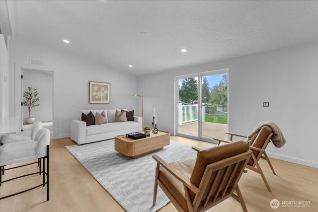 3116 252nd Street E, Spanaway, WA 98387