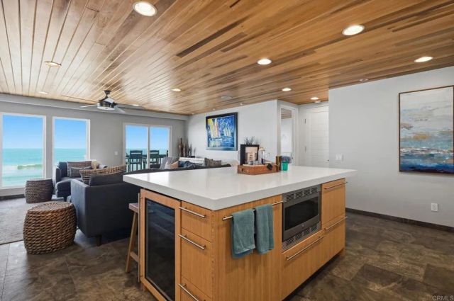 1129 S Pacific Street A, Oceanside, CA 92054