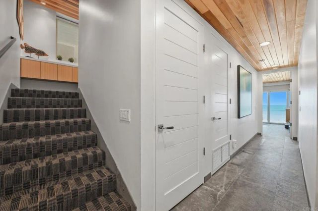 1129 S Pacific Street A, Oceanside, CA 92054